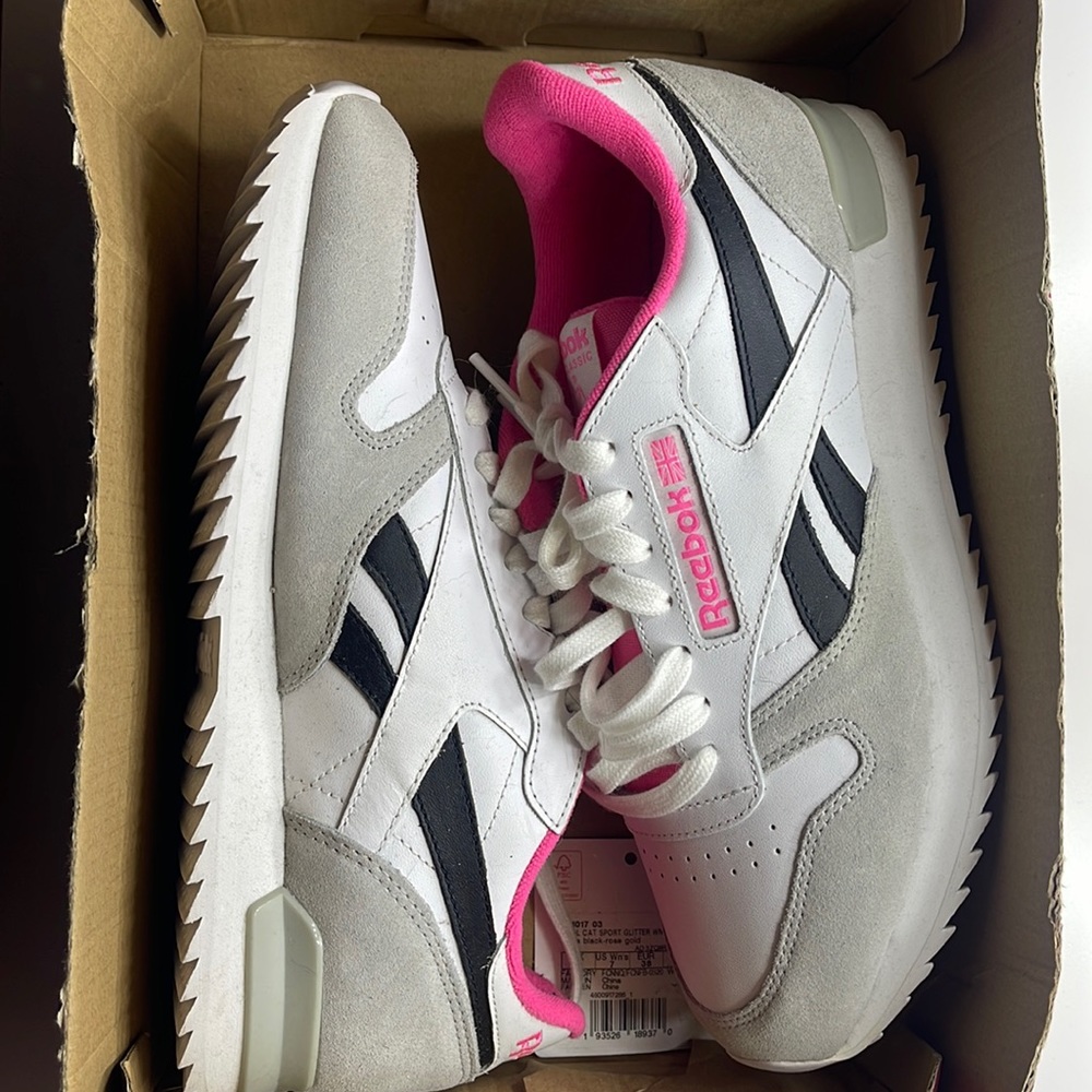 Reebok Workout Clean Mens White Suede Low Top Lifestyle Sneakers Shoes.
